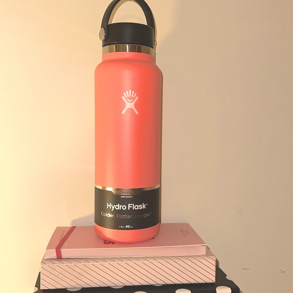 Hydro Flask Water Bottle 40 Oz. Wide Mouth Flex With Cap in Hibiscus Pink 🌸💘🎀